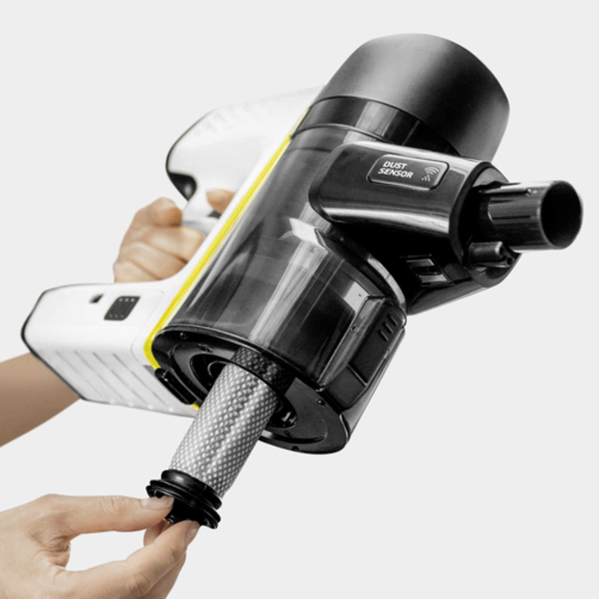 Вертикальный аккумуляторный пылесос Karcher VC 7 Cordless yourMax Extra - <h3>Технология Dust Sensor</h3>
Автоматическое определение уровня запыленности с регулировкой мощности в зависимости от него. Продление времени работы благодаря интеллектуальному регулированию мощности. Очень легкая уборка.