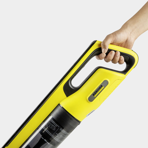 Вертикальный аккумуляторный пылесос Karcher VC 4s Cordless Plus - <h3>Удобство выполнения работ</h3>
<p>
	 Узкий корпус и оптимальное распределение массы для уборки без переутомления. Запатентованная конструкция выключателя и двойной рукоятки для максимального удобства в работе. Насадка для пола с поворачивающимся на 180° шарниром для легкого маневрирования вокруг мебели.
</p>