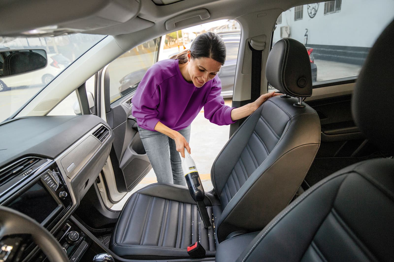 Новинка в Керхер центре Оренбург! Ручной пылесос Karcher CVH 2 Premium
